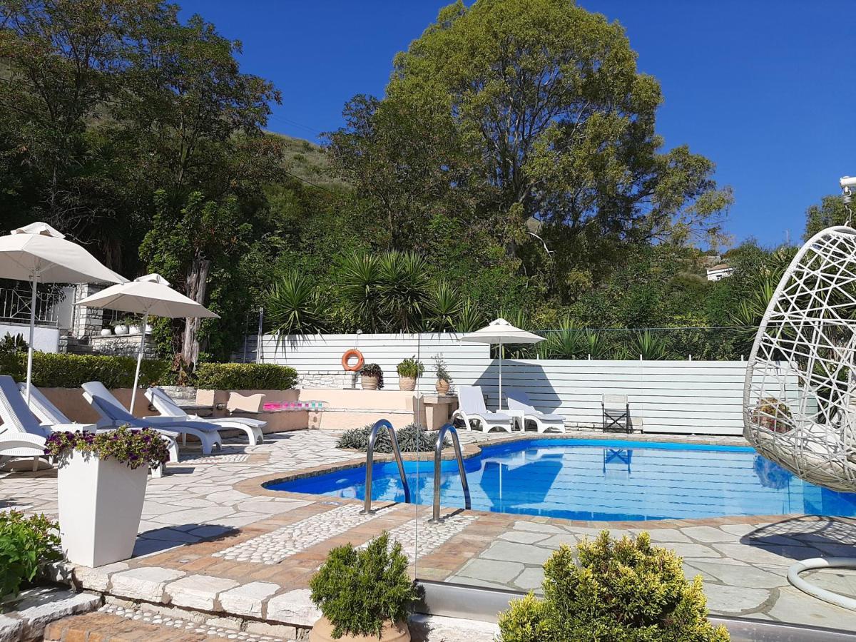 Imerolia Beach Villa Kassiopi Corfu エクステリア 写真