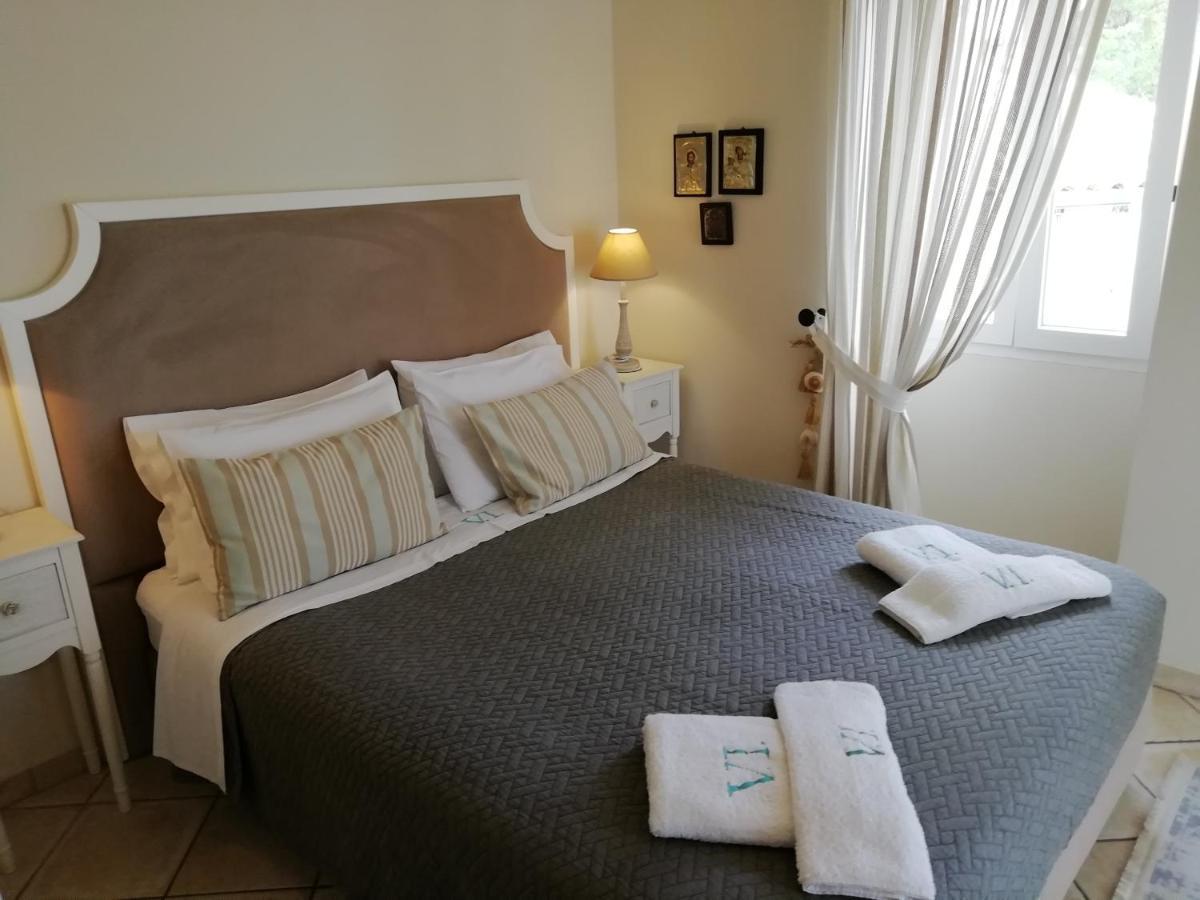 Imerolia Beach Villa Kassiopi Corfu エクステリア 写真
