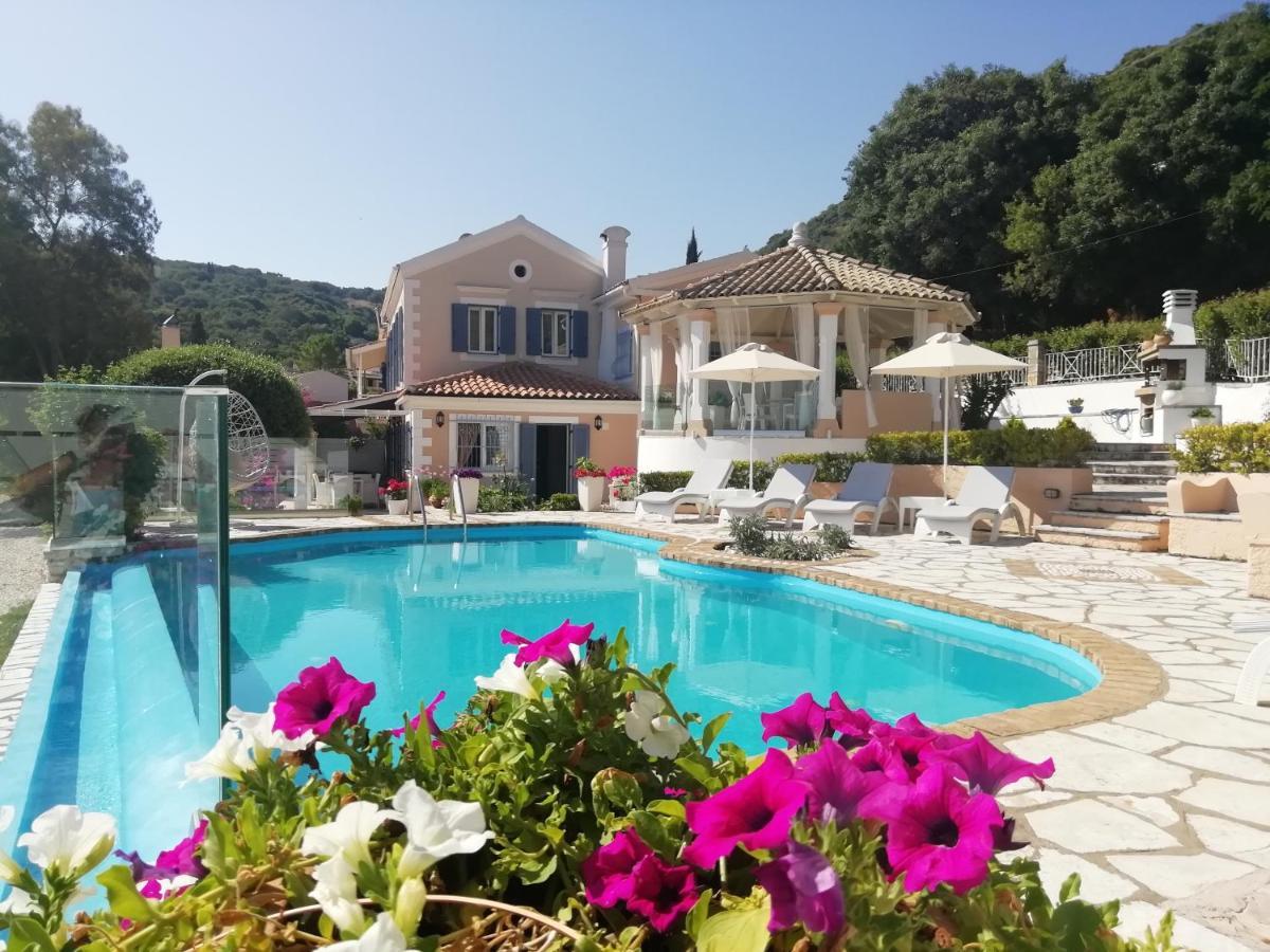 Imerolia Beach Villa Kassiopi Corfu エクステリア 写真