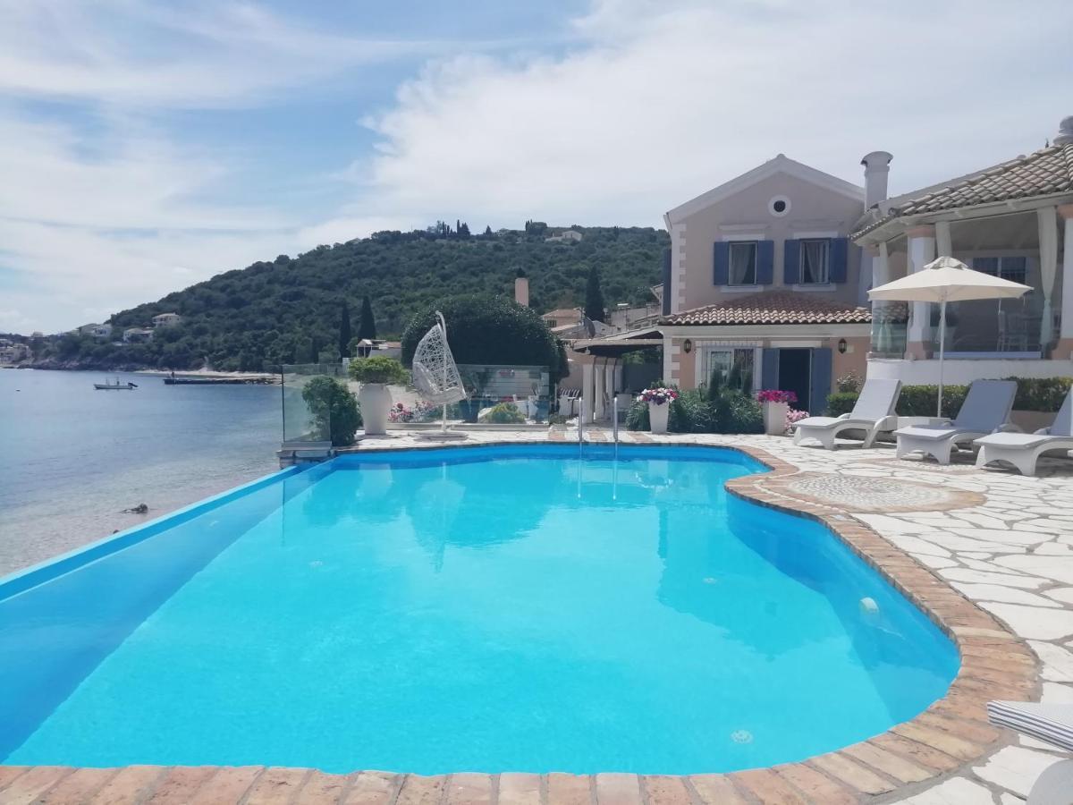 Imerolia Beach Villa Kassiopi Corfu エクステリア 写真