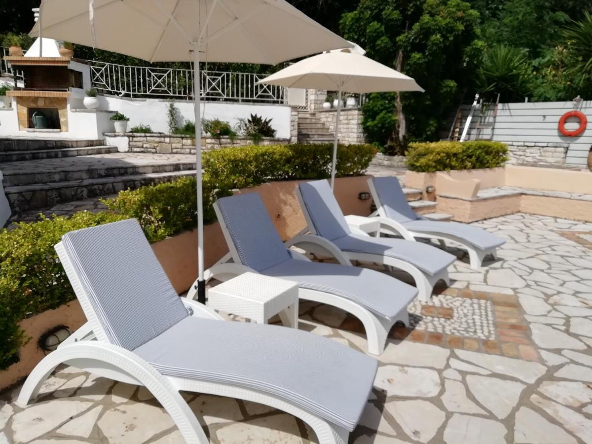 Imerolia Beach Villa Kassiopi Corfu エクステリア 写真