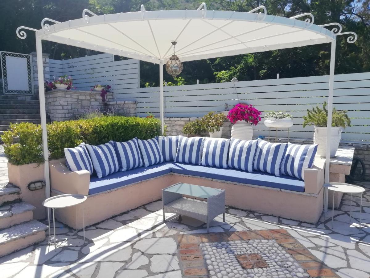 Imerolia Beach Villa Kassiopi Corfu エクステリア 写真