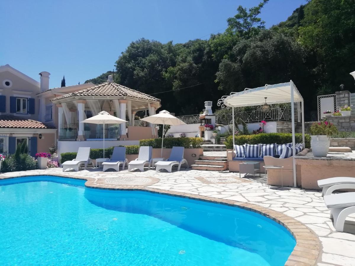 Imerolia Beach Villa Kassiopi Corfu エクステリア 写真