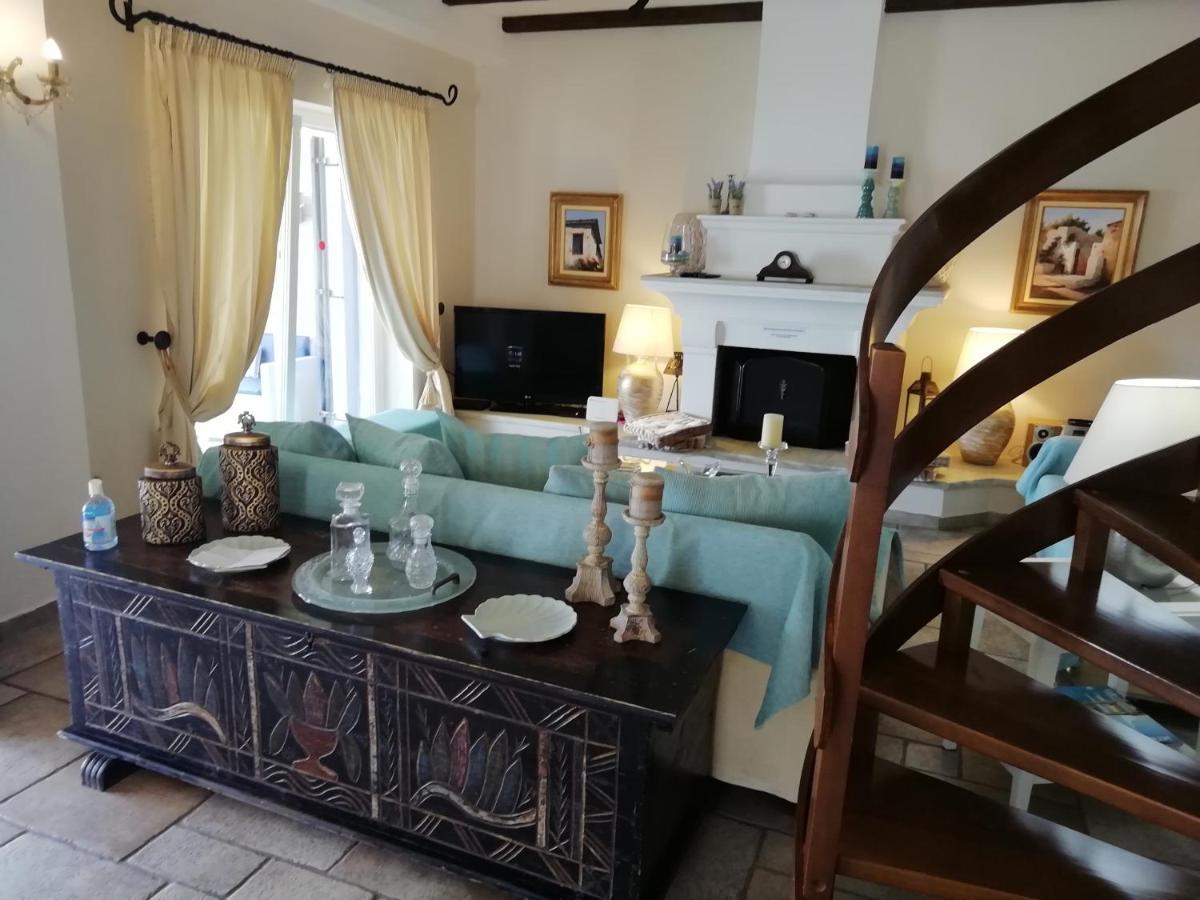 Imerolia Beach Villa Kassiopi Corfu エクステリア 写真