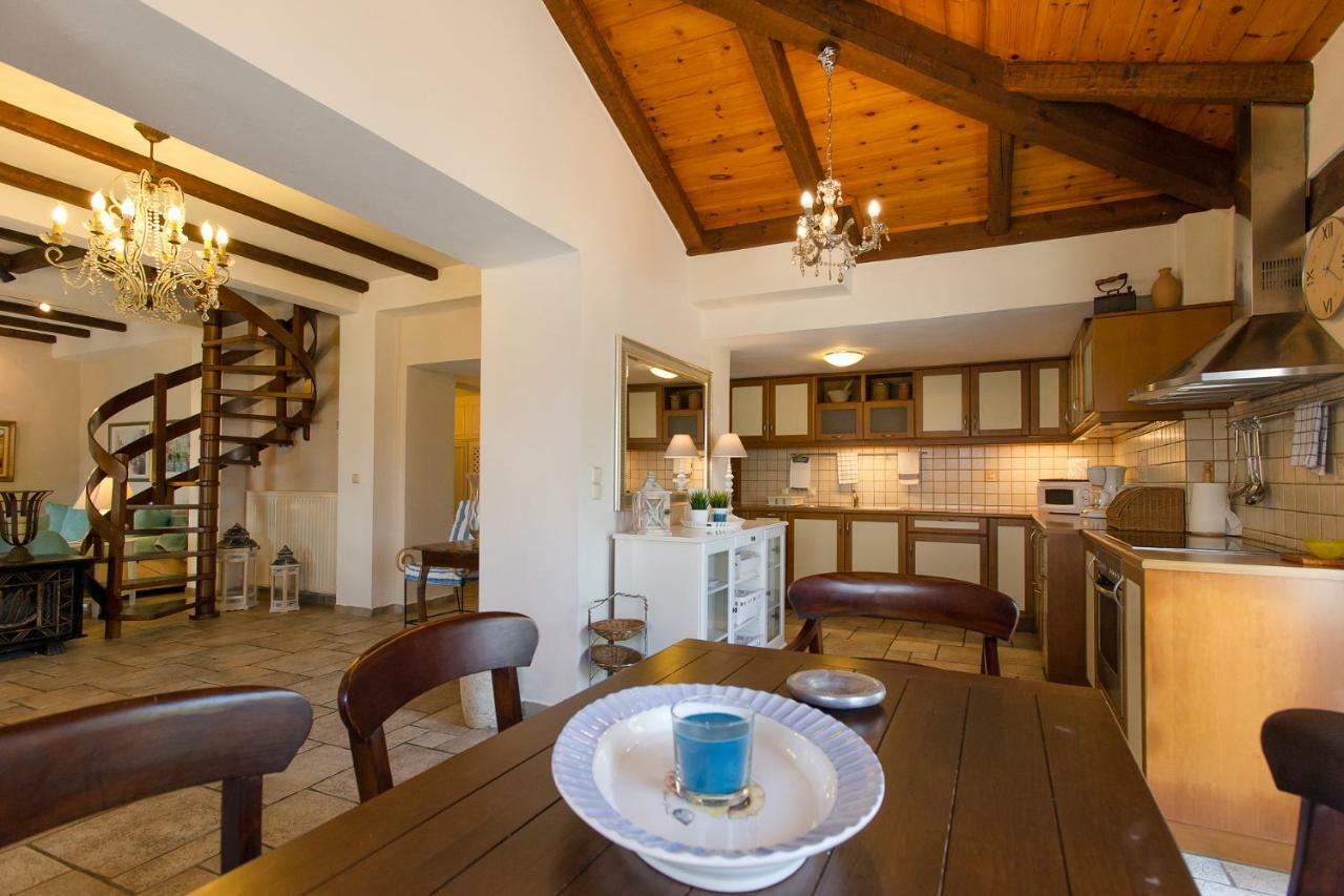 Imerolia Beach Villa Kassiopi Corfu エクステリア 写真